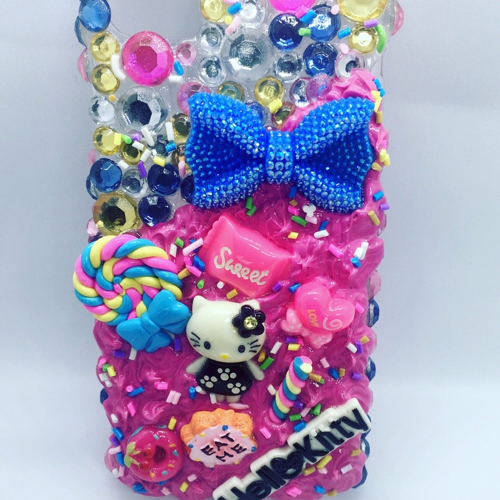 Fun-Fetti Hello Kitty Themed iPhone 6/7s Cellphone